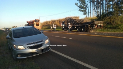 Caminhoneiro mariliense fica ferido em acidente na SP-294