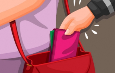 Trombadões levam carteira de mulher com R$ 1 mil em Marília