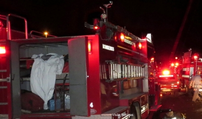 Casa é destruída por incêndio na zona sul de Marília