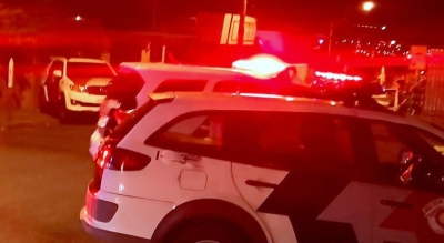 Traficantes escondem drogas até na caixa de gordura, mas acabam presos