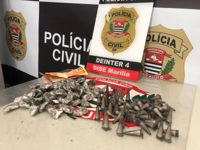 Dise prende dupla vendendo drogas no Maracá