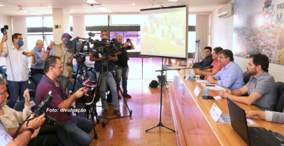 Justiça manda comércio permanecer fechado. Comitê acata e recomenda: 