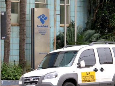 Receita começa a pagar hoje o 2º lote de restituição do Imposto de Renda