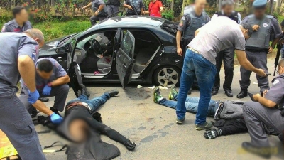 Assalto termina com 3 mortos e 3 feridos