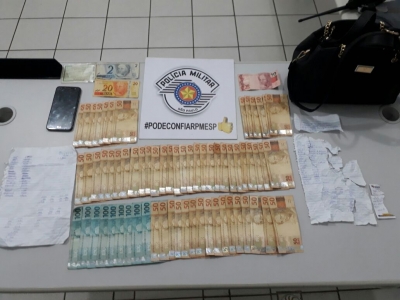 Polícia apreende dinheiro e contabilidade do crime