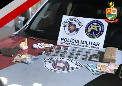 PM prende três pessoas durante negociação de drogas, na região