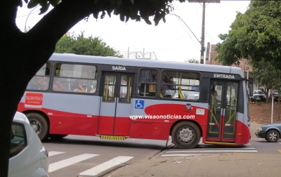 Motoristas de ônibus urbanos têm medo de assaltos e a acha profissão desgastante
