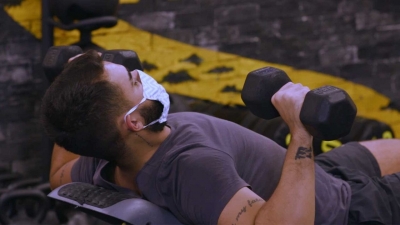 Surtos em academias de ginástica estão ligados à falta de máscaras