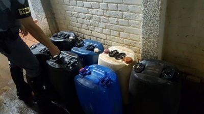 Homens são presos por furto de etanol