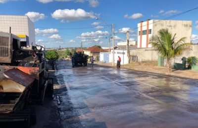 Concluído nesta sexta o recape de trecho da rua Antônio Prado
