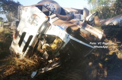Caminhoneiro mariliense morre em grave acidente