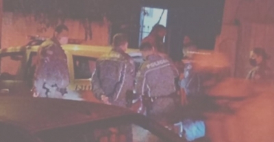 Homem é preso após ameaçar ex-mulher e quebrar vidro de viatura policial com a cabeça