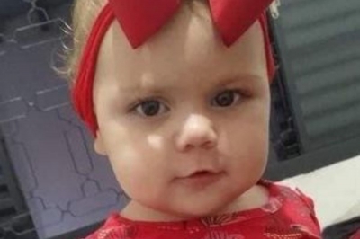 Polícia prende mãe e padrasto de menina que morreu após sofrer agressões