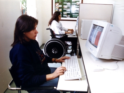 Vagas para pessoas com deficiência e reabilitados pelo INSS  