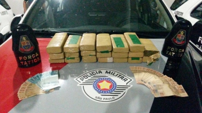 PM prende 7 em transação de drogas na zona Norte