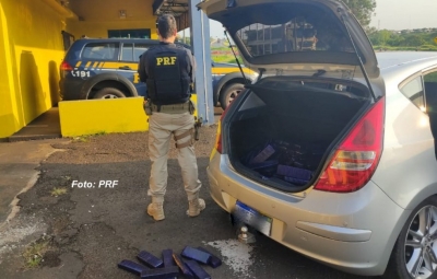 Perseguição da PRF termina com apreensão de 100 kg de maconha