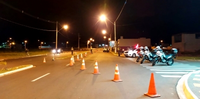 PM faz nova fiscalização de trânsito em Marília e flagra motoristas embriagados