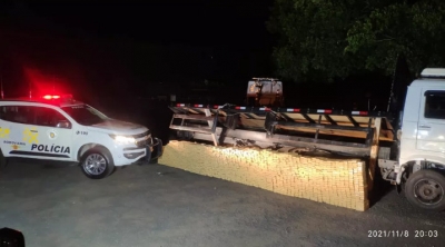 Adolescente é apreendido dirigindo caminhão com quase 800 kg de maconha