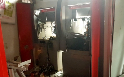 Bandidos explodem caixas eletrônicos na região