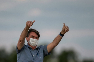 Bolsonaro garante auxílio emergencial até dezembro: 