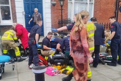 Brasileiro reage a ataque na Irlanda e derruba agressor com golpe de capacete