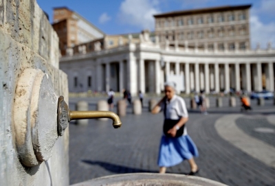 Vaticano corta água das fontes da praça de São Pedro