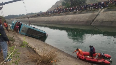 Acidente com ônibus faz 37 mortos na Índia