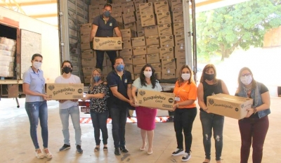 Fundo Social de Solidariedade recebe doação de 10 mil caixas de biscoitos da Marilan