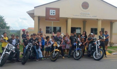 Motoclube "Os Vigaristas" promove ação social
