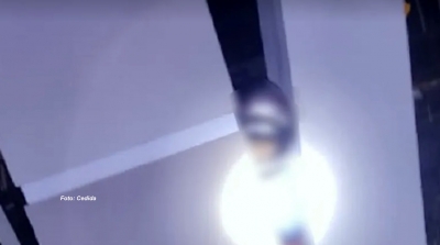 Motociclista morre após ficar preso entre colunas de concreto