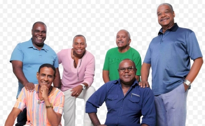 Fundo de Quintal comemora 40 anos de carreira no palco do Sesi em Marília