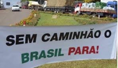 Justiça decide que caminhoneiros mantenham abastecimento de ônibus