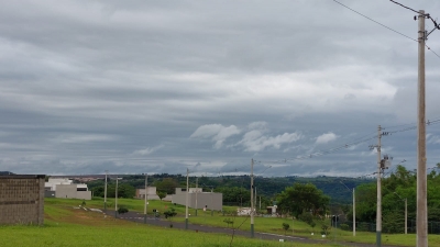 Novembro começa com frente fria em toda região