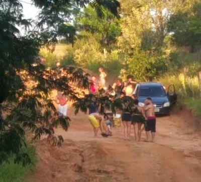 Polícia Militar e Vigilância Sanitária dispersam aglomeração em cachoeira na região