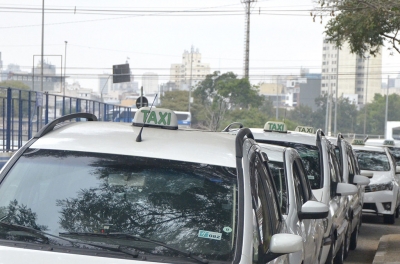 Prefeitura de Marília quer padronizar cores de taxis