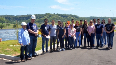 Alunos de Engenharia Civil da Faculdade Católica visitam obra da estação de tratamento de esgoto 