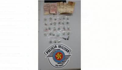 Dupla é presa com drogas na zona Sul