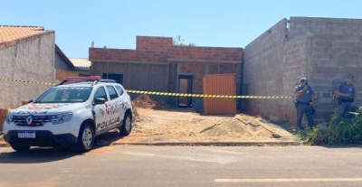 Corpo de menina de 10 anos é encontrado em casa em construção com sinais de violência