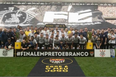 Corinthians empata e é campeão paulista!