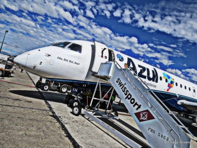 Azul e Embraer assinam acordo final para encomenda firme de 30 jatos
