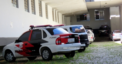 Rapaz bate na ex, é preso, foge da delegacia e é recapturado