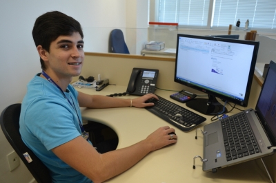 Crescem as vagas de emprego para jovens 