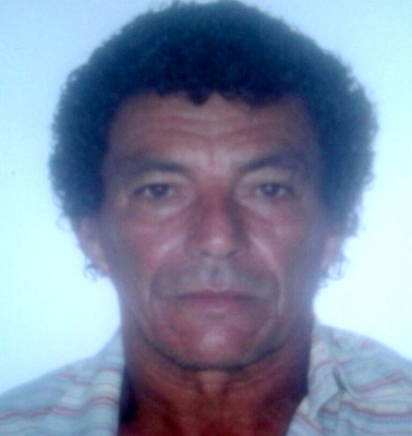 Suspeito de matar esposa estrangulada se entrega à polícia 