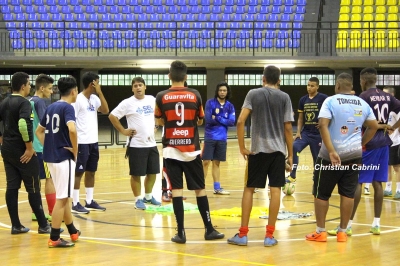 Futsal: avaliação técnica reúne 130 atletas em Marília