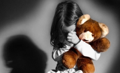 Vítima de estupro, menina de 12 anos tem direito a aborto negado e dá à luz a gêmeos