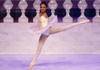 Bailarina brasileira de 16 anos sem braços é inspiração na dança 