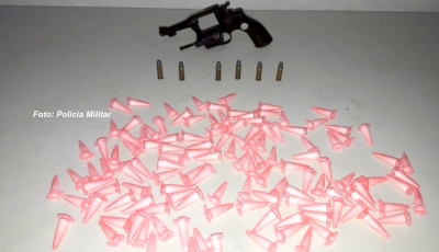 Homem é preso com cocaína na cueca e arma na cintura