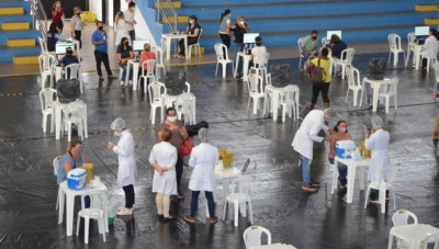 Prefeitura inicia vacinação para pessoas com comorbidades de 45 anos e mais