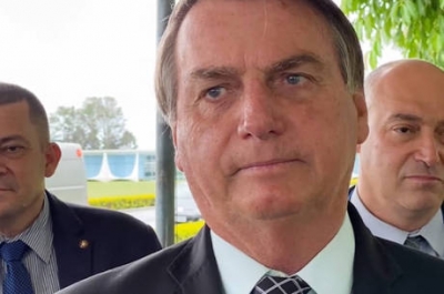 Homem oferece R$ 100 milhões a Bolsonaro em troca de selfie