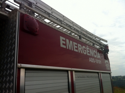 Idosa é encontrada morta na piscina de casa em condomínio de luxo